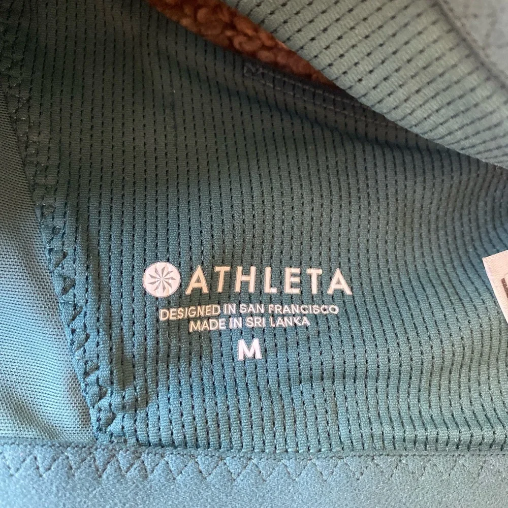 Athleta Green/Teal Sportsbra Medium
